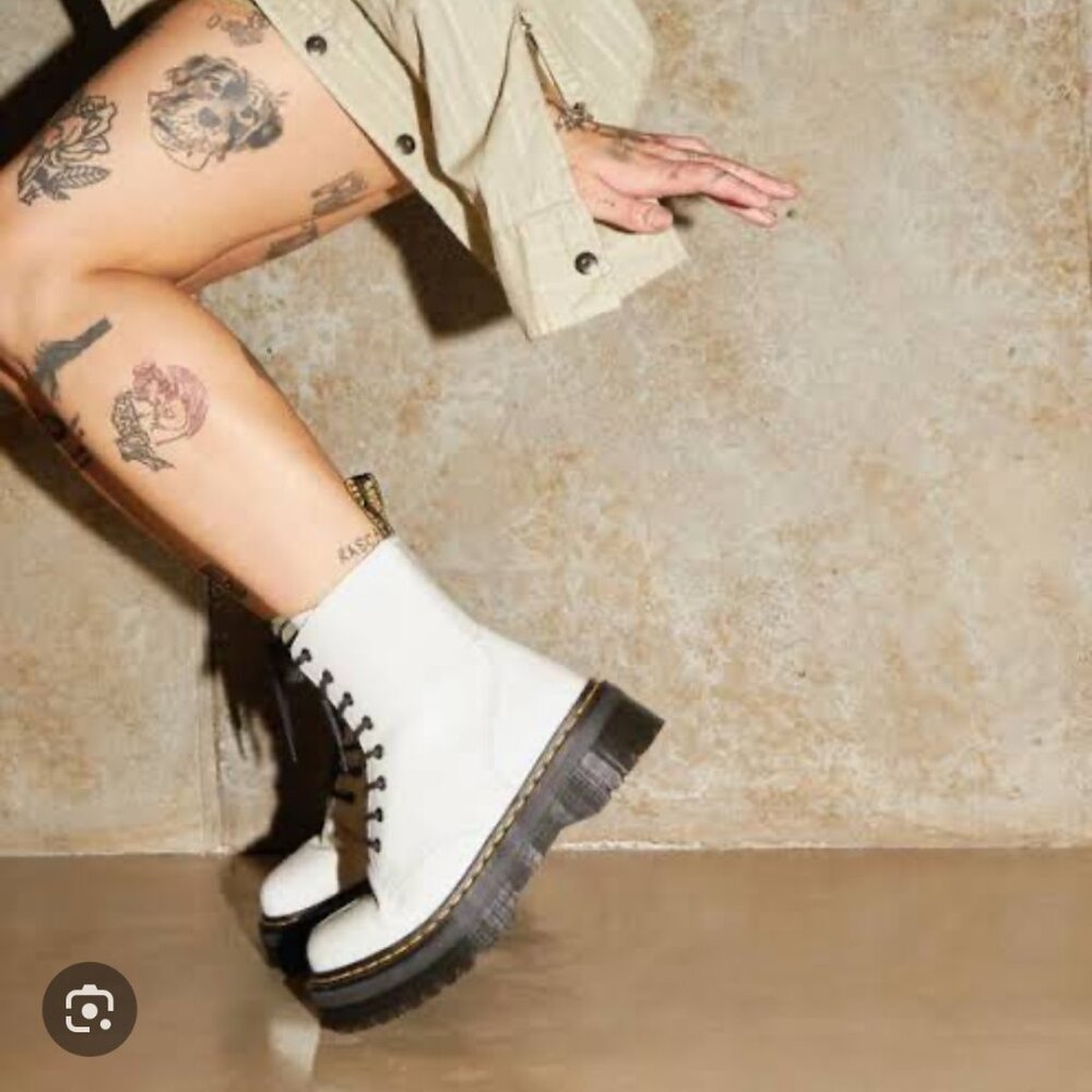 Dr. Martens 1460 Smooth Leather Lace Up White Boot Size 8L NEW WITH TAG